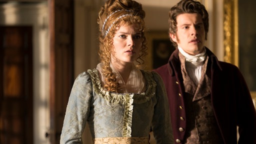 Lady Lucy Manwaring (Jenn Murray) und Jordan Waller (Edward Head Footman)