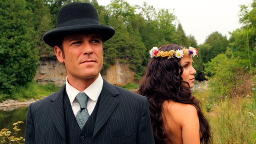 Detective Murdoch (Yannick Bisson)