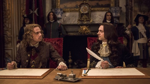 Chevalier (Evan Williams), Philippe (Alexander Vlahos)