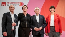 Von links nach rechts: Olaf Scholz, Klara Geywitz, Norbert Walter-Borjans, Saskia Esken