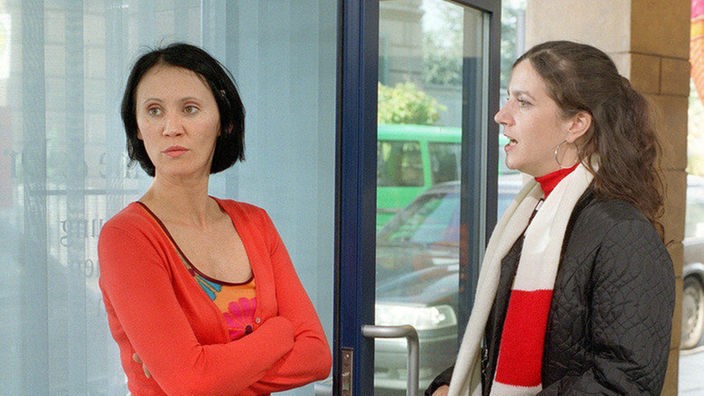 Beates (Susanne Gannott, rechts) Beschwichtigungsversuche fruchten nicht: Urszula (Anna Nowak) kündigt die Freundschaft endgültig.