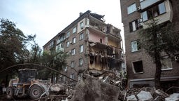 Ein zerstörtes Wohnhaus in der ukraninschen Stadt Saporischschja