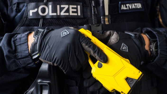 Elektroschocker für die deutsche Polizei: Wie gefährlich sind