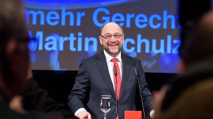 Bei seinem ersten Auftritt nach der Ernennung zum Kanzlerkandidaten der SPD spricht Martin Schulz über "Soziale Gerechtigkeit"