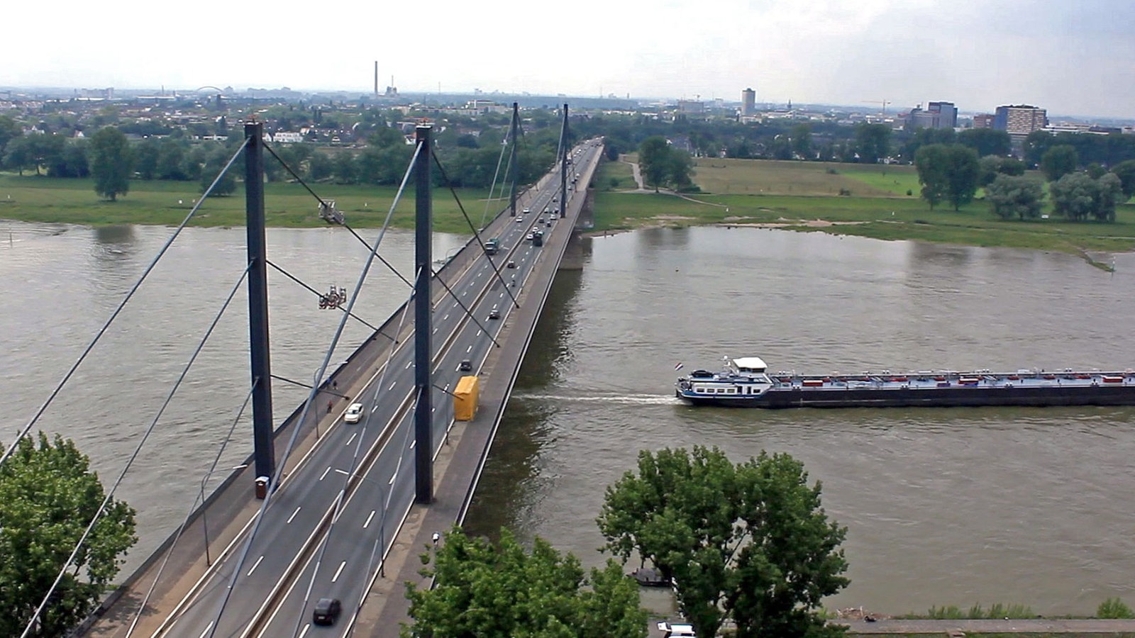 City of Düsseldorf wants new Theodor Heuss Bridge with public transport – Rhineland – News