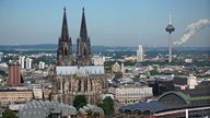 Blick vom LVR-Turm auf die Kölner Innenstadt und den Dom