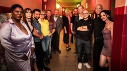 Team:  Drehstart für den „Tatort – Siebte Etage“ (AT)