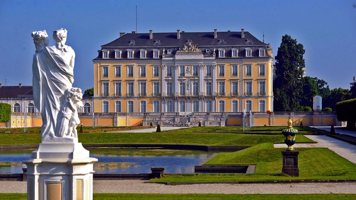 Blick auf Schloss Augustusburg in Brühl