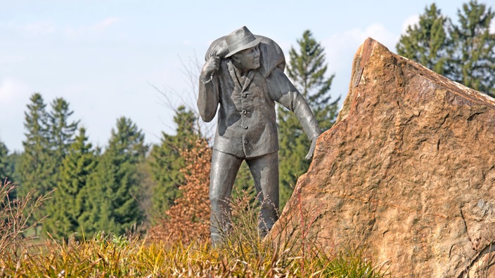 Blick auf das Schmuggler-Denkmal bei Mützenich