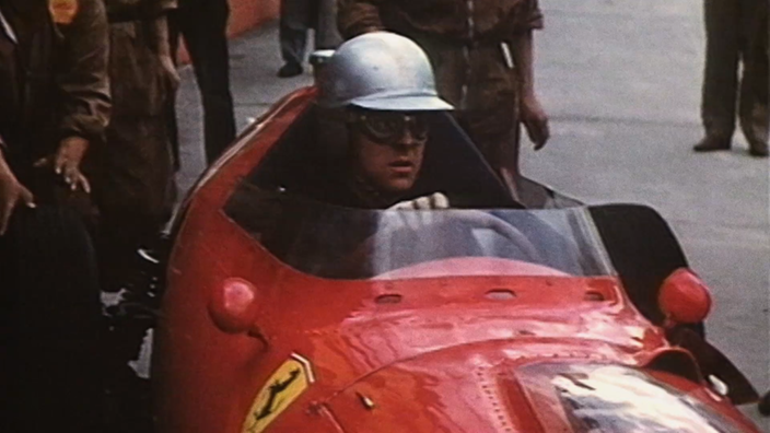 Wolfgang Graf Berghe von Trips in einem Ferrari Rennwagen