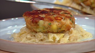 Kaspressknödel mit Rahmsauerkraut