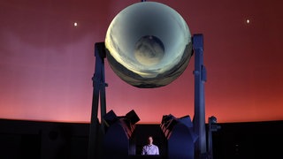 Tobias Wiethoff im Planetarium