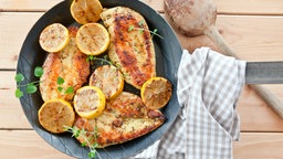 Marinierte Hähnchenbrust mit Blumenkohl und Linsenragout 