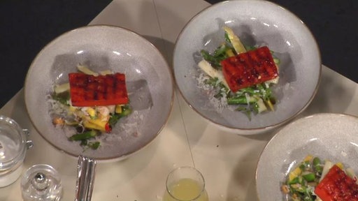 Spargel-Mango-Salat mit gegrillter Wassermelone - Rezepte - Verbraucher ...