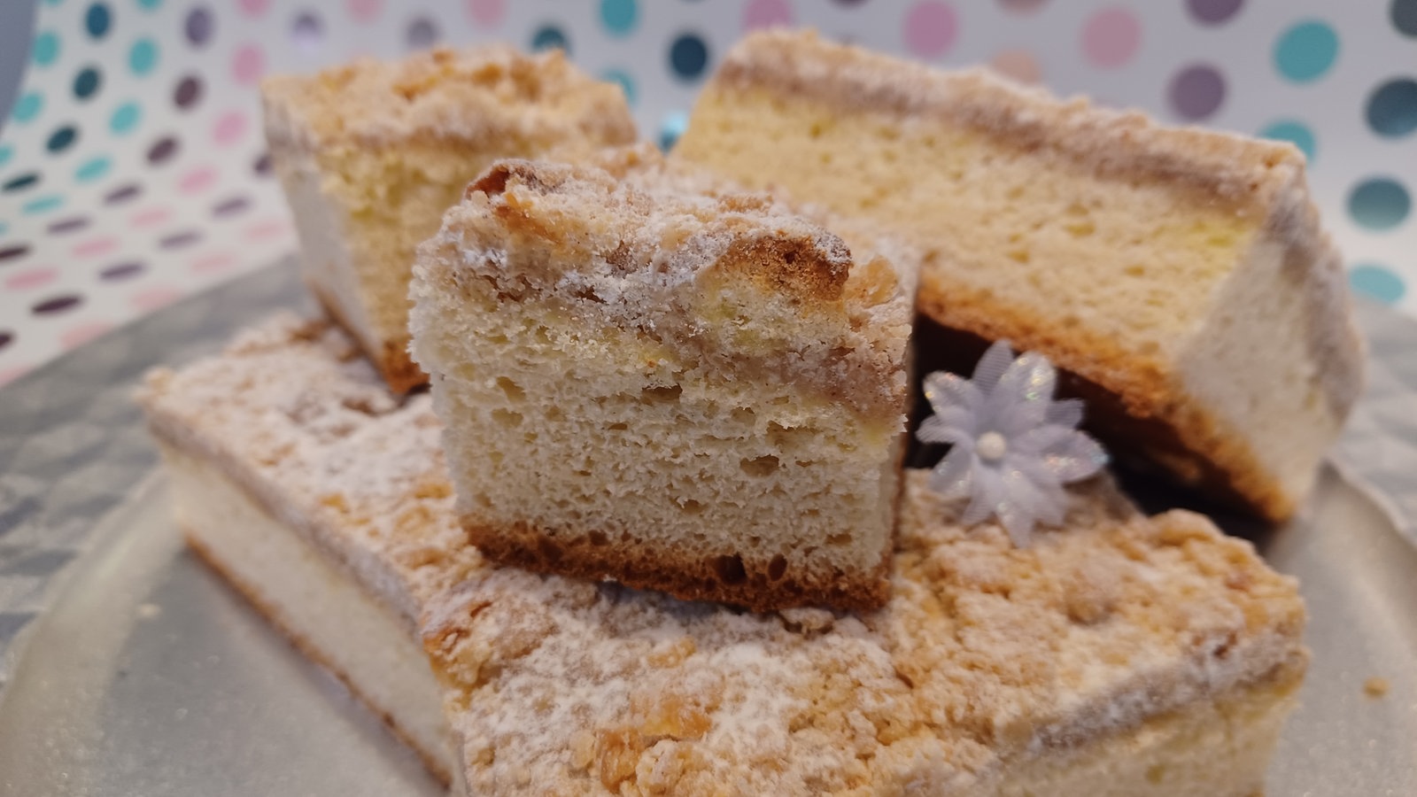 Saftiger Streuselkuchen mit Hefeteig - Rezepte - Verbraucher - WDR