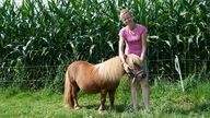 Rita Meermeyer mit einem Pony.