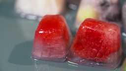 Drei Ideen für fruchtige Eiswürfel 