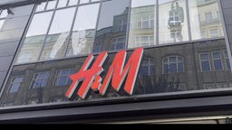 Das Bild zeigt eine H&M Filiale