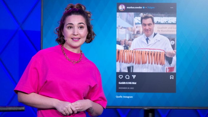 Luisa Charlotte Schulz in den Mitternachtspitzen im Januar 2023 neben einem Screenshot von Markus Söders Instagram Kanal, auf dem er eine Stange voller Würste hält