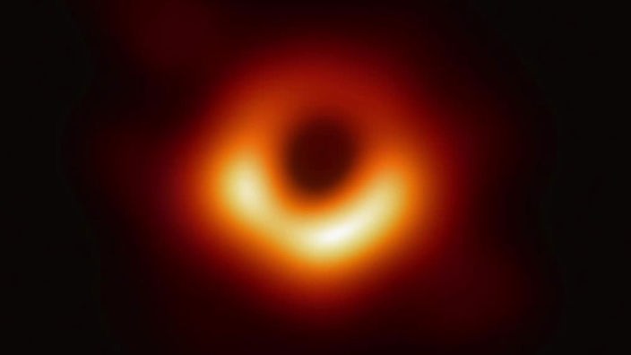 Errechnete Darstellung eines schwarzen Lochs