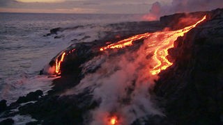 Lava trifft auf Meerwasser