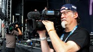 Rockpalast-Kameramann während des Auftritts von Callejon  im Rahmen des "XXIV. With Full Force Festival 2017" vom 22.06. - 24.06.2017 in Ferropolis, Gräfenhainichen.