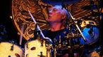 Cesar Zuiderwijk von Golden Earring am Schlagzeug bei der Classic Rocknacht 2007