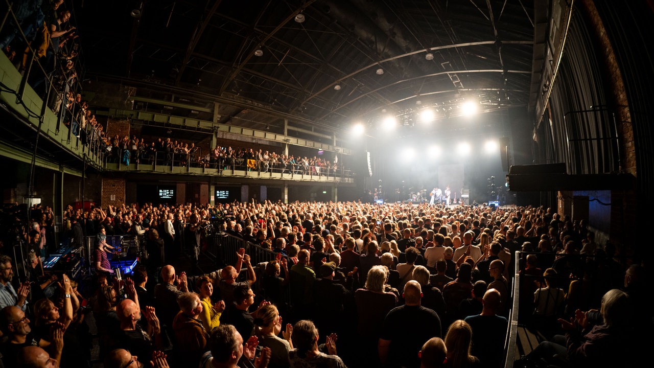 larkin-poe-koeln-dreiundzwanzig-190~_v-HDready.jpg