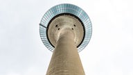 Massendefekt: Corona Session auf dem Rheinturm in Düsseldorf