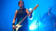 Ines Maybaum am Bass