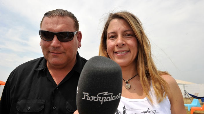 Marc Nickel von MAD-Tourbooking im Interview mit Rockpalast-Reporterin Conny Schiffbauer