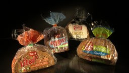 Das Bild zeigt Vital- und Fit-Brote verschiedener Hersteller. 