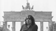 Udo Lindenberg, der am 25. Oktober 1983 im Ostberliner Palast der Republik seinen ersten Auftritt in der DDR haben wird, 