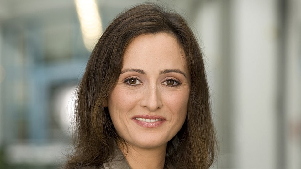 Die WDR-Moderatorin Asli Sevindim