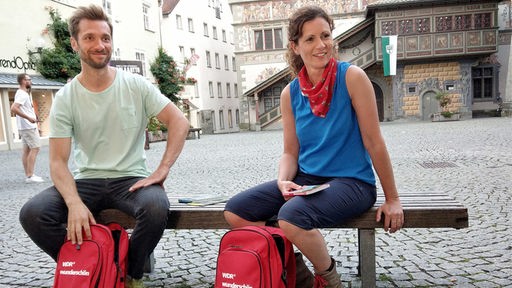  In Lindau am Bodensee starten Anne Willmes und Daniel Aßmann ihre Reise entlang der Deutschen Alpenstraße.