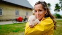 Tamina Kallert besucht einen Ferienbauernhof an der Flensburger Förde
