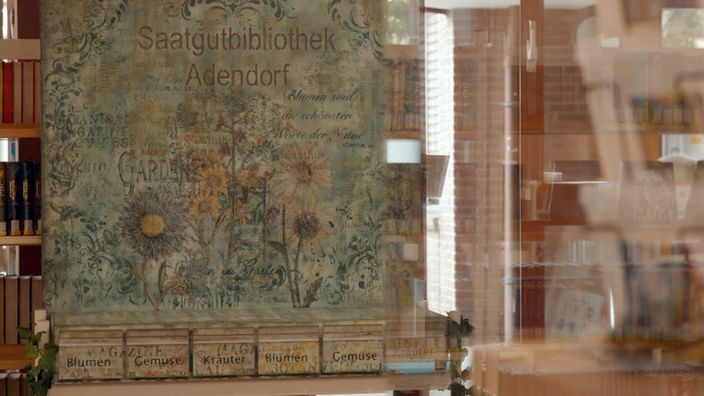 Historische Tafel mit Hinweis zur Saatgutbibliothek