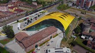 Das Ferrari-Museum mit dem gelben Dach – das Markenzeichen der Marke