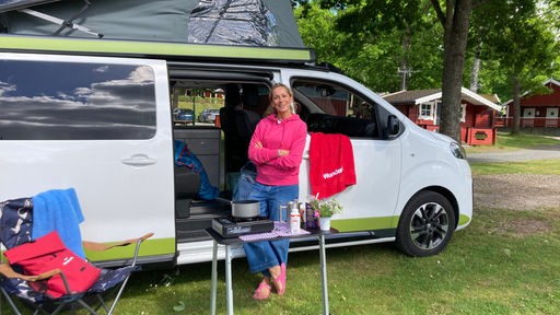 Tamina Kallert reist mit einem kompakten Wohnmobil durch das idyllische Småland.