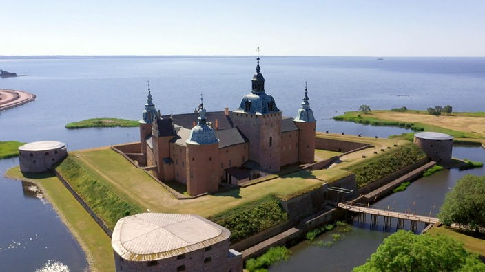 Blick von oben auf Schloss Kalmar an der Ostsee