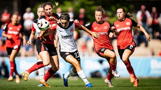 Die Bayer-Spielerinnen waren gegen Frankfurt in der Defensive gefordert.