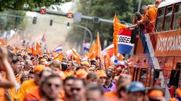 Fanwalk der niederländischen Nationalmannschaft beim EM-Viertelfinale in Berlin