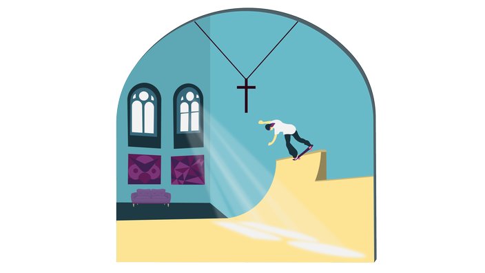 Ein Kirchenfenster scheint Licht auf eine Skate-Rampe.