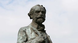 Statue des tschechischen Komponisten Antonin Dvorak in Prag