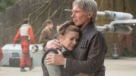Filmszene aus "Star Wars - Das Erwachen der Macht" (2015): Carrie Fisher als Leia und Harrison Ford als Han Solo