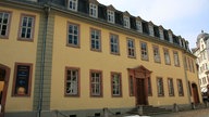 Goethes Wohnhaus in Weimar am Frauenplan. Fast 50 Jahre lang bewohnte Johann Wolfgang von Goethe das im barocken Stil erbaute Haus am Frauenplan.