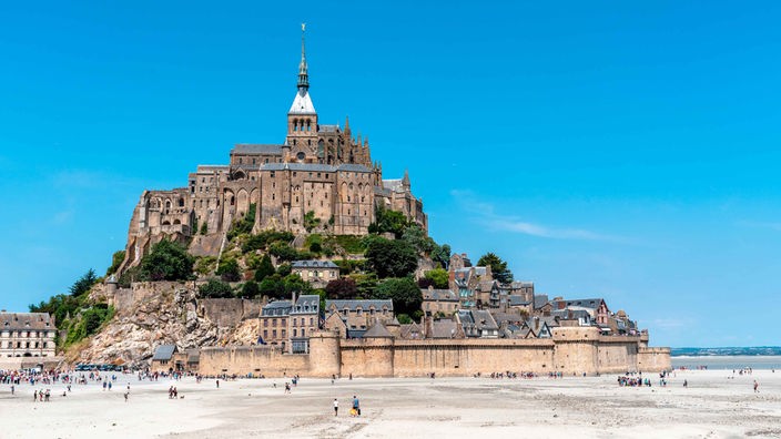 Frankreich feiert den Mont Saint Michel in der Normandie
