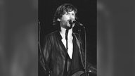 Kris Kristofferson bei einem Konzert im August 1973