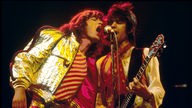 Mick Jagger und Keith Richards bei einem Auftritt um 1975