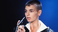 Sinéad O'Connor 1990